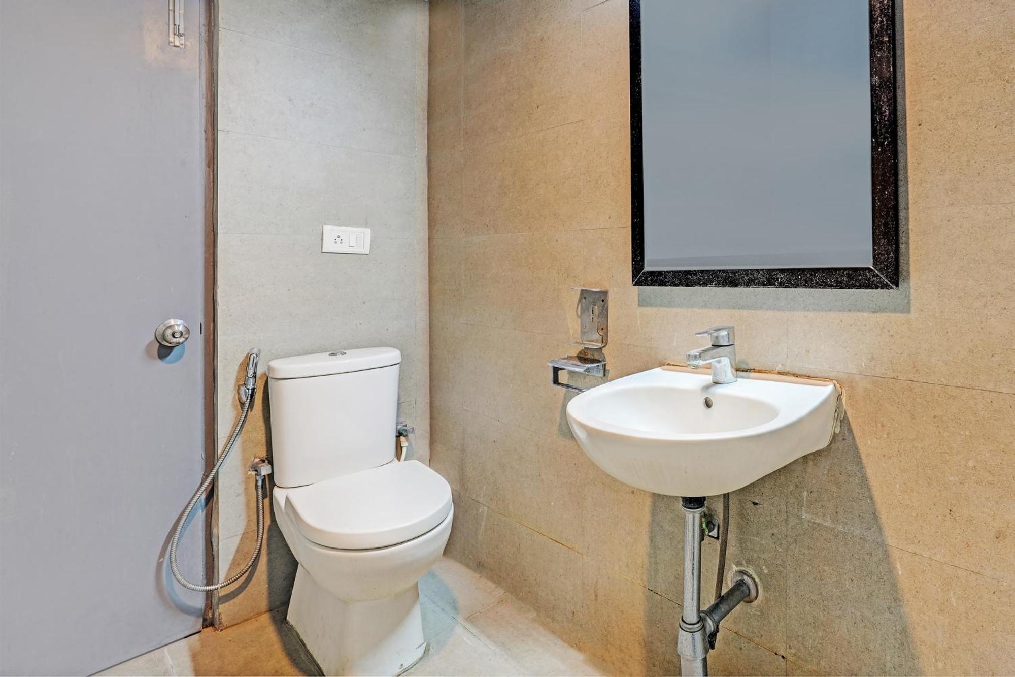 Super Townhouse Ramamurthy Nagar Formerly Navya International بنغالور المظهر الخارجي الصورة